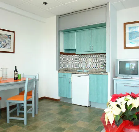 Semesteranläggning (resort) Servatur 3*